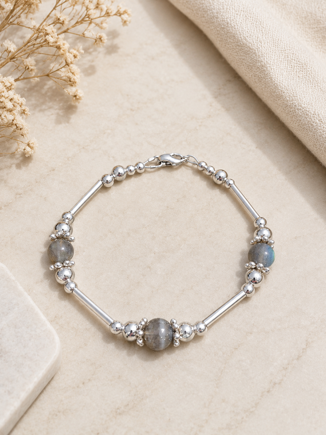 Northern Lights Labradorite Bracelet – AAA+ Blue Flash Gemstone Bracelet - Size 7.75